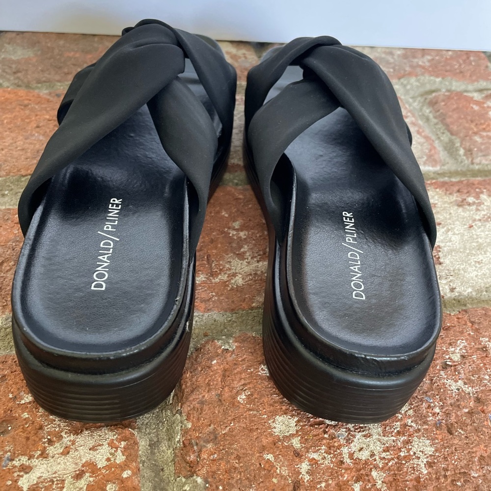 Donald Pliner Mules
